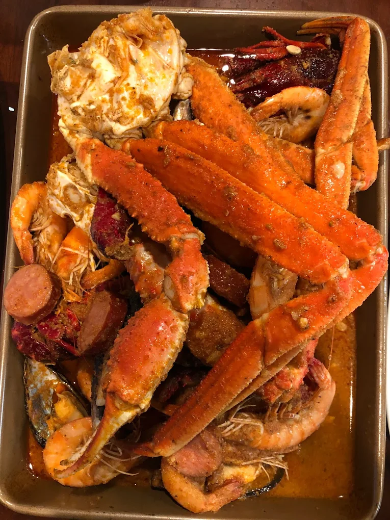 Spicy Snow Crab and Crawfish Boil platter near Meadows Field Airport BFL